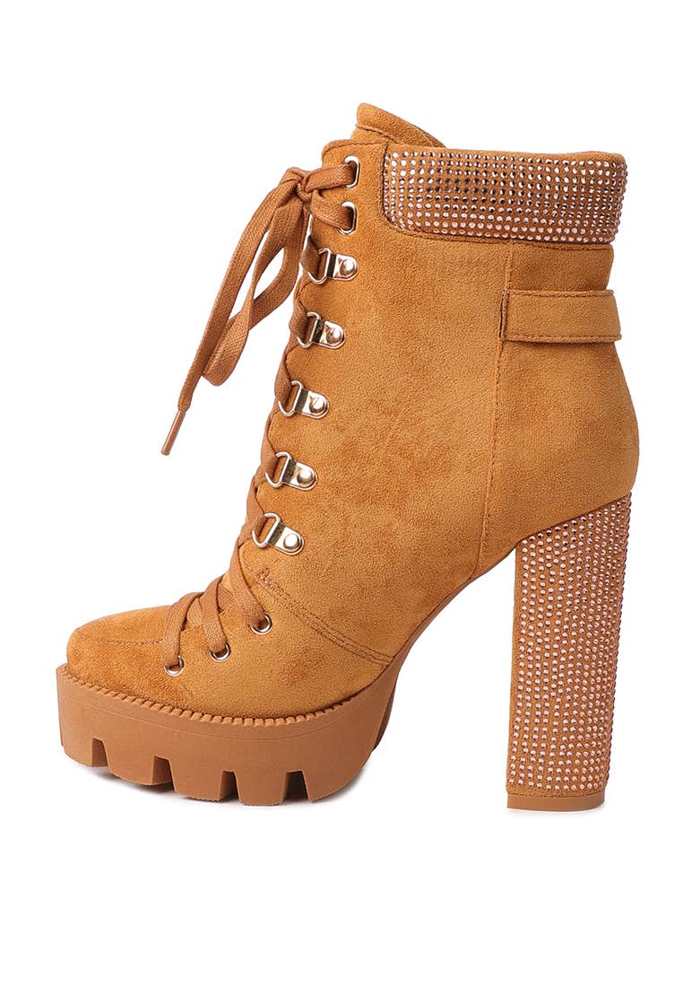 Block Heeled Ankle Boot: TAN