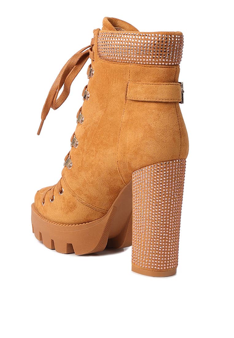 Block Heeled Ankle Boot: TAN