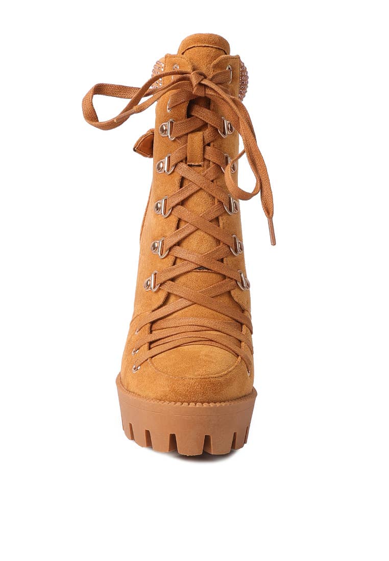 Block Heeled Ankle Boot: TAN