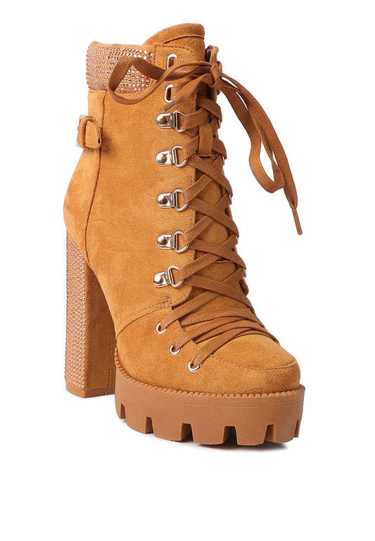 Block Heeled Ankle Boot: TAN
